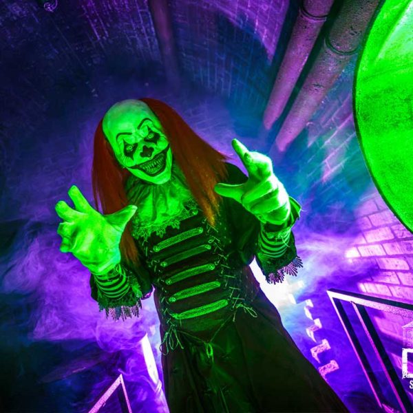 The-Dent-Schoolhouse-Haunted-Attaction-Zobo-The-Clown