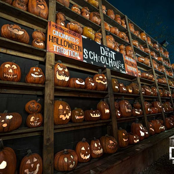 The-Dent-Schoolhouse-Haunted-Attracton-Pumpkin-Wall
